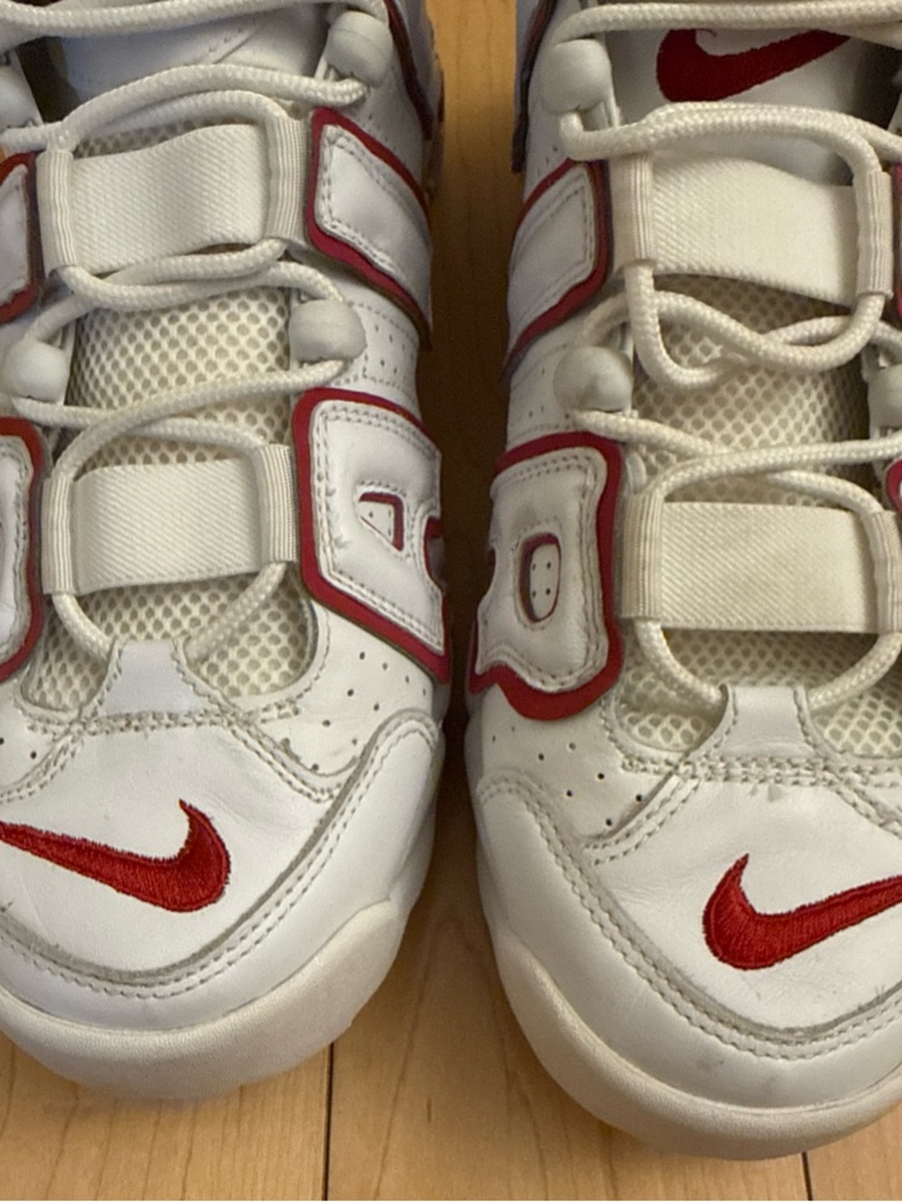 Nike White & Red mens Air More Uptempo Basketball Sneakers Sz 10 - Picture 3 of 16